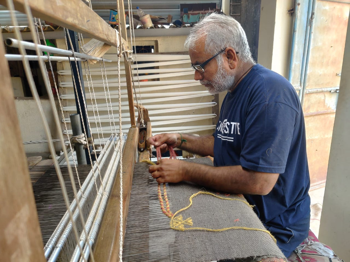 Kala cotton master weaver Vankar Dayalal Kudecha in Bhujodi