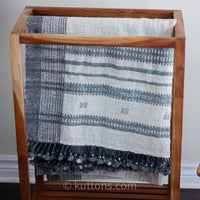 handcrafted throw cum blanket