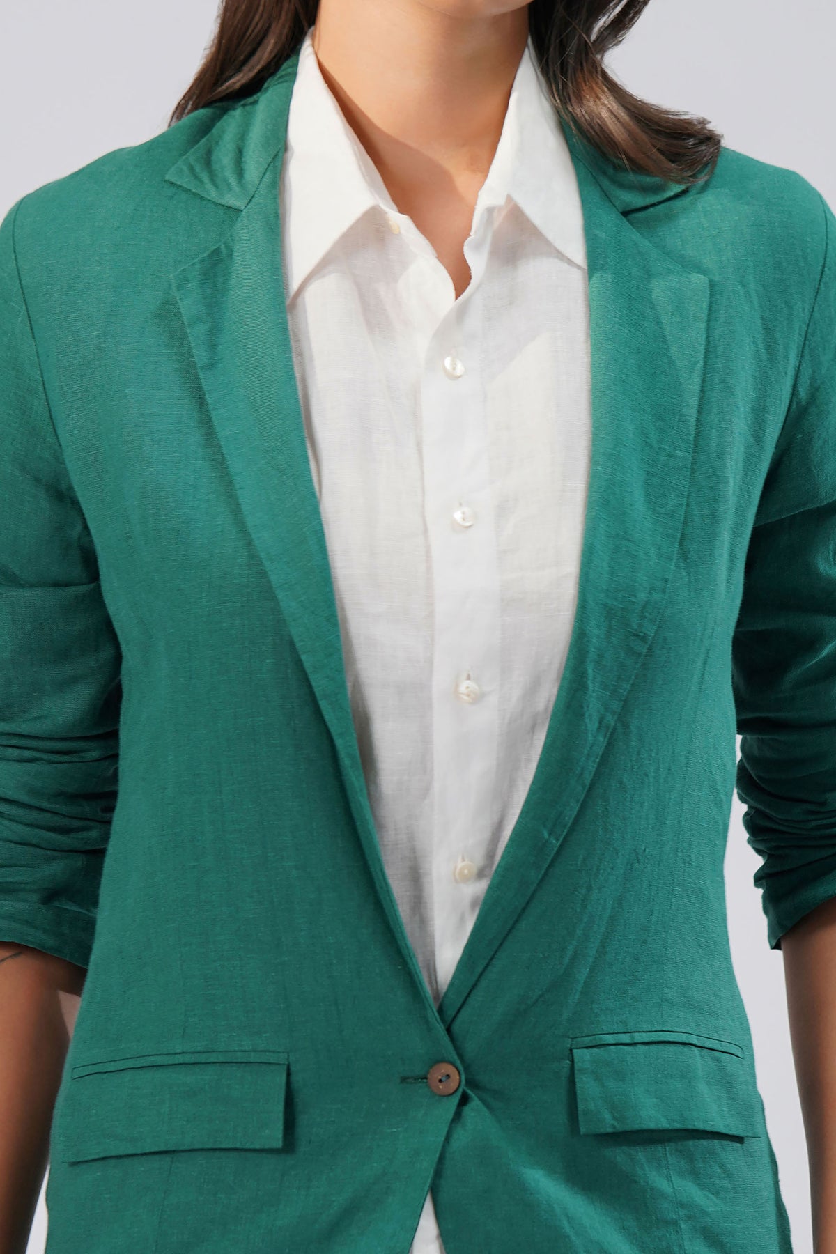 Linen jacket with notched lapel detail