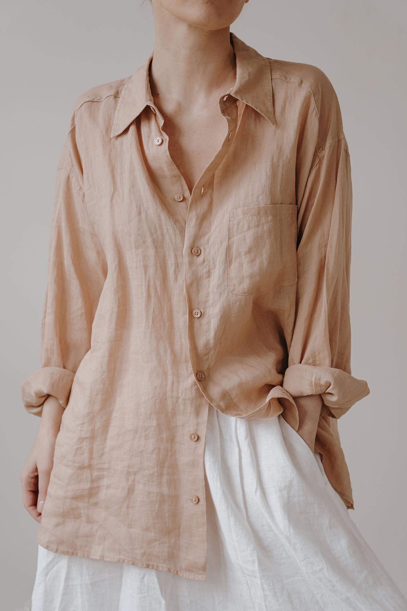 young lady in fine linen short and pants