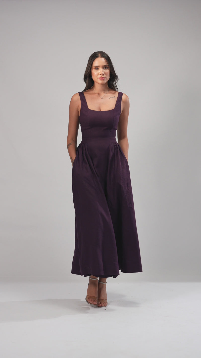 attractive women wearing exquisite sleeveless linen dress