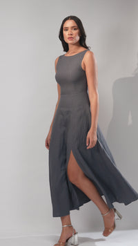 lady wearing sleeveless sculpt linen midi dress