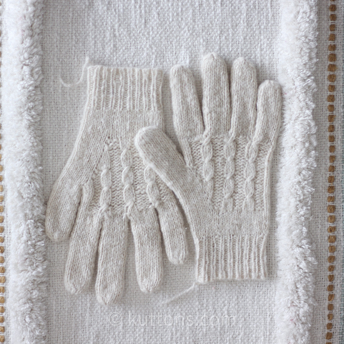 Handspun & Handknit 100% Cashmere Gloves from Ladakh