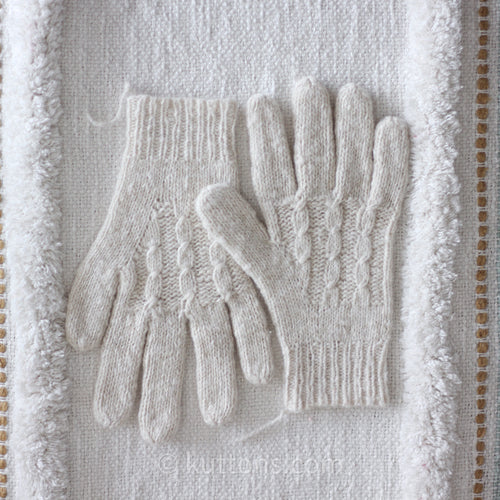 Handspun & Handknit 100% Cashmere Gloves from Ladakh