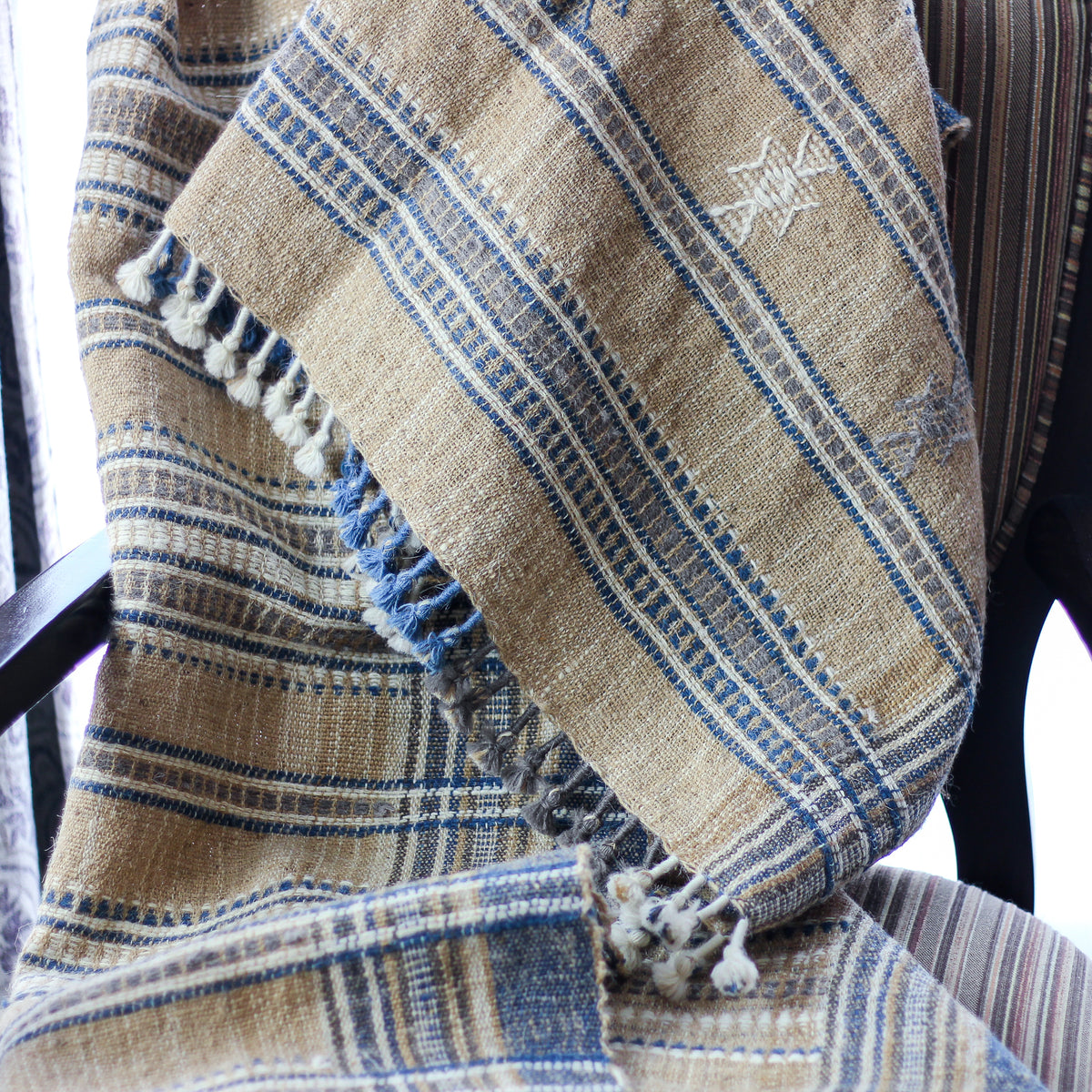 Ethnic Handspun & Handwoven Wool Throw cum Blanket - Beautiful Tassels