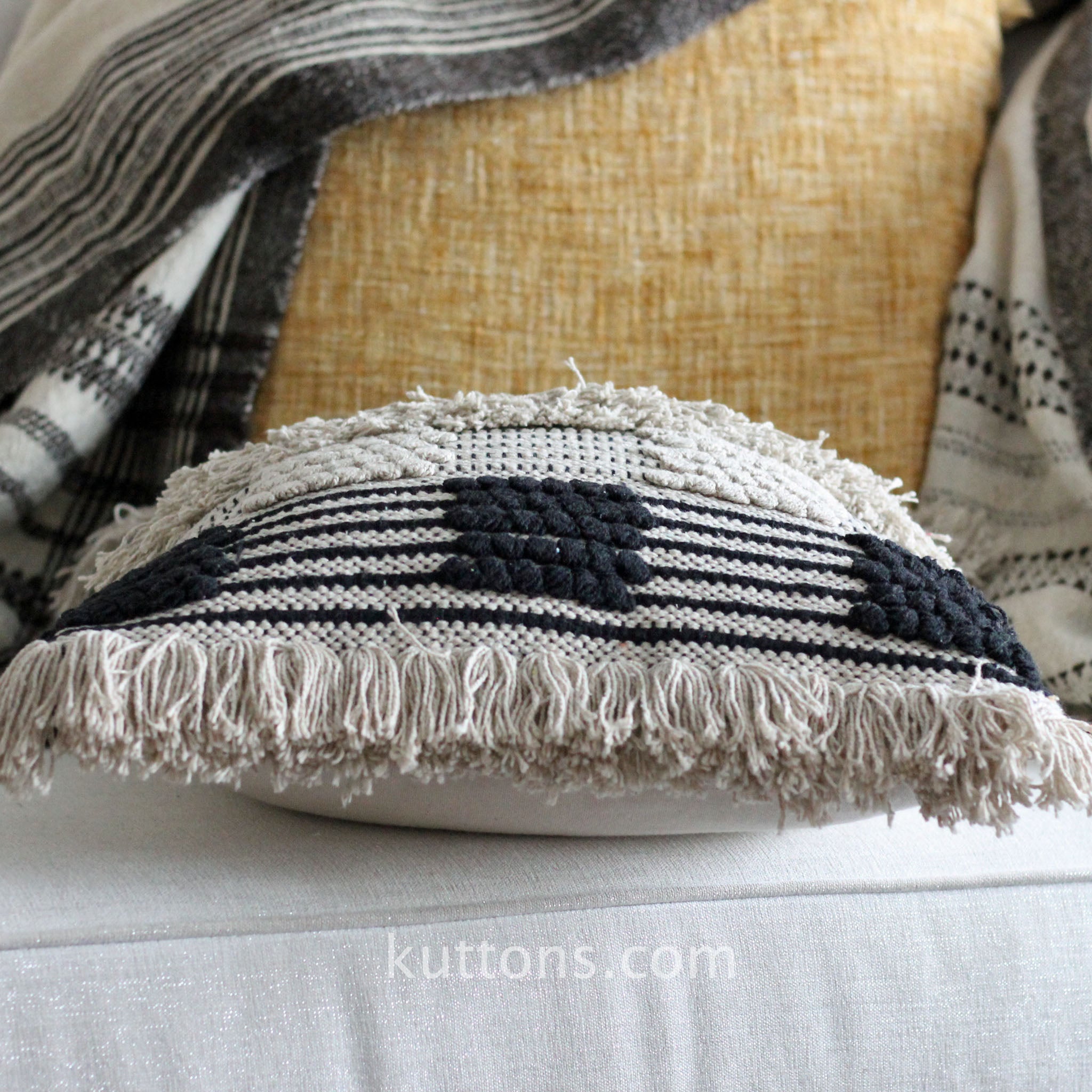 tufted fringes