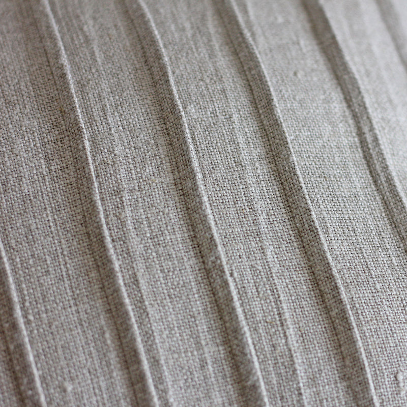 straight pleated design